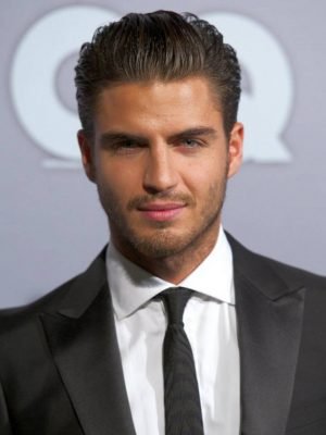 Maxi Iglesias 300x400 1